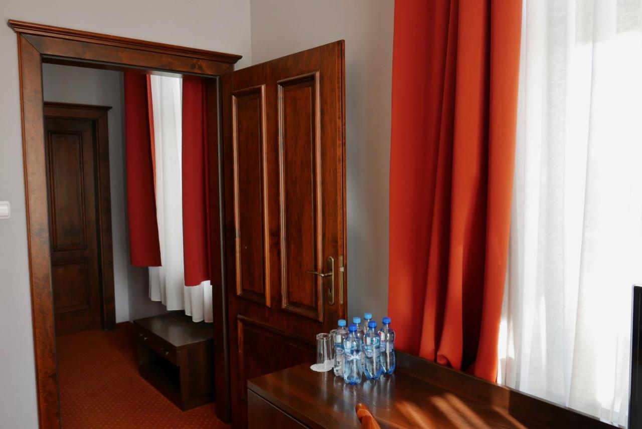 Staromiejski Piwowar Hotel Legnica Eksteriør billede