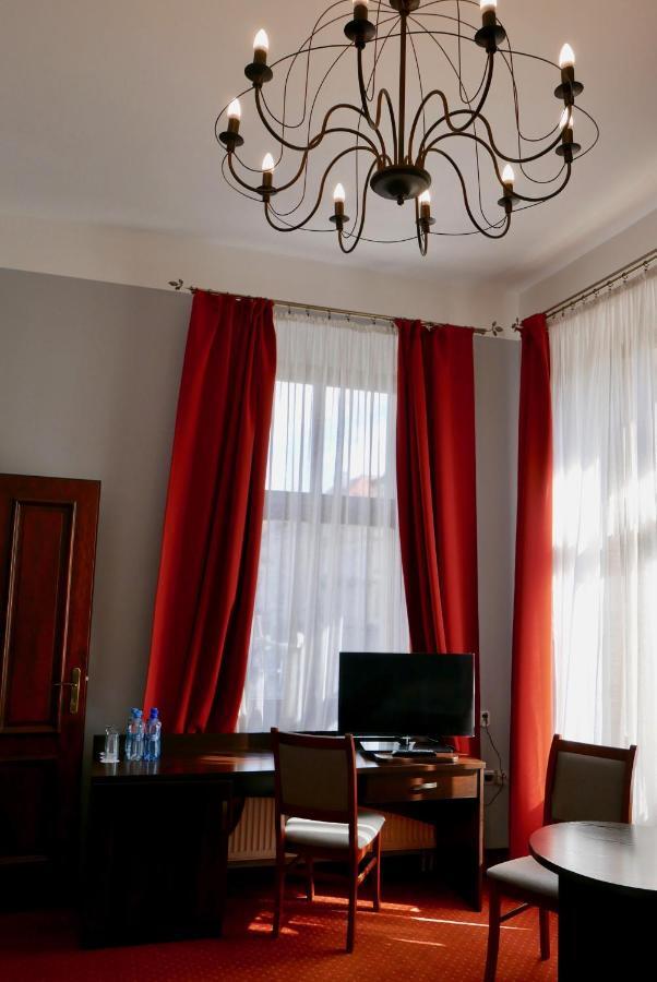 Staromiejski Piwowar Hotel Legnica Eksteriør billede