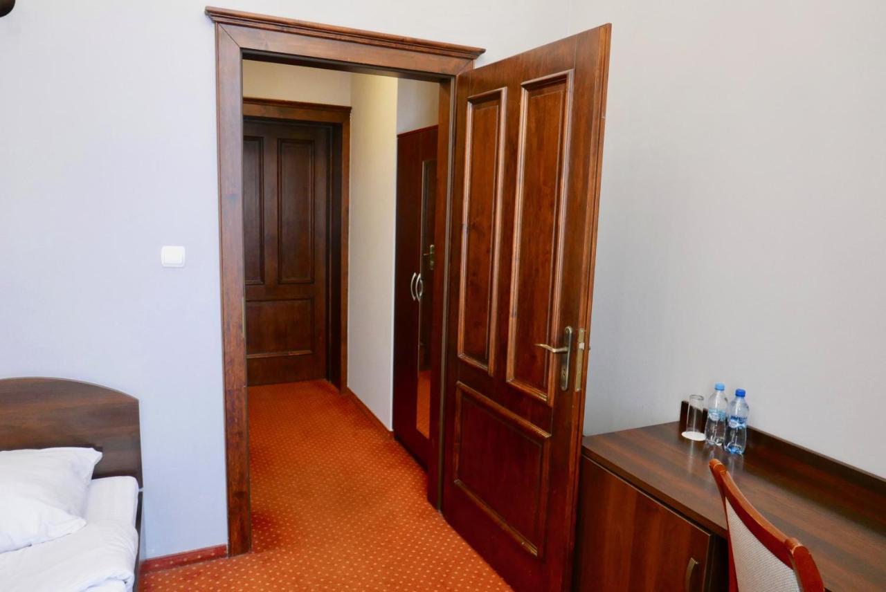 Staromiejski Piwowar Hotel Legnica Eksteriør billede